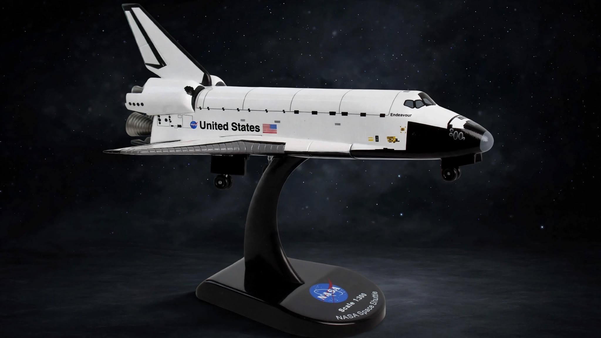 51qnn1 dyll. ac sl1500 d um destaque a essa imagem da space shutle minita